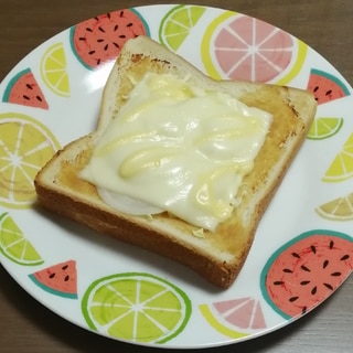 キャベ玉味噌トースト